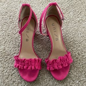 Pink ruffle heels size 7 1/2